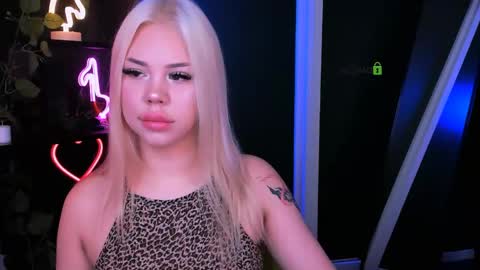 tina_golden1 online show from April 2026 06:41:01 AM