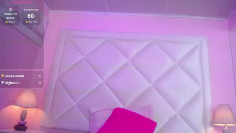 Snapshot of tina_monroee chatting on June 2026 06:52:02 AM Tinaa online show from June 2026 06:52:02 AM