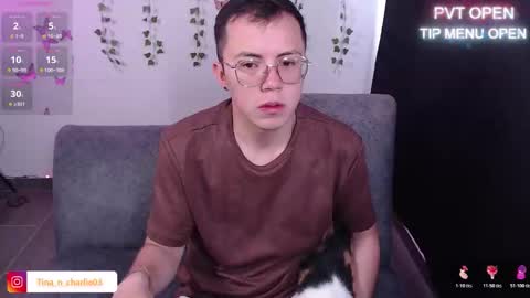 Snapshot of tina_n_charlie chatting on June 2026 01:02:01 PM Tina N Charlie online show from June 2026 01:02:01 PM