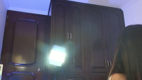 Tina Wild online show from November 2025 01:37:02 AM