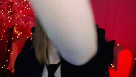 Snapshot of tinadavil chatting on January 2025 04:25:01 PM Tina Davil online show from January 2025 04:25:01 PM