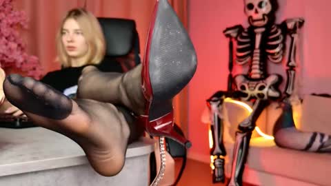 Snapshot of tinadavil chatting on October 2025 10:49:01 AM Tina Davil online show from October 2025 10:49:01 AM