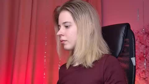 Tina Davil online show from February 2026 09:23:01 AM