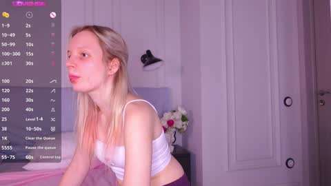 tinasiner online show from December 2024 02:16:02 PM