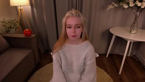 Annie online show from October 2025 09:49:01 PM