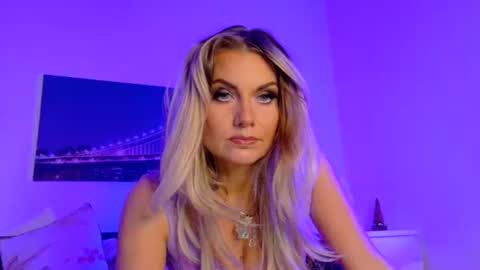 tinkerbell822 online show from September 2025 07:57:01 AM