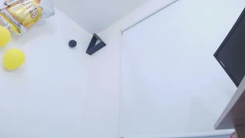 Snapshot of tinkerbell_1 chatting on October 2025 07:22:01 PM tinkerbell online show from October 2025 07:22:01 PM