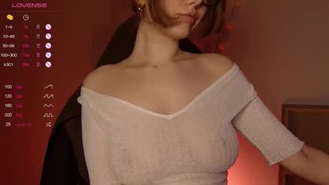 Polly online show from October 2025 10:07:02 PM