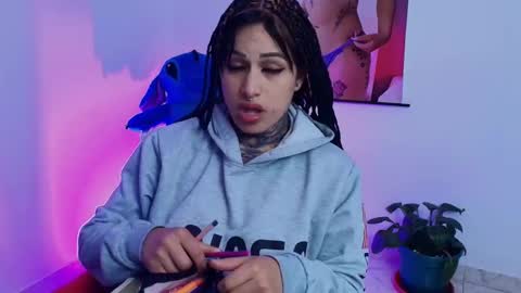 Snapshot of tinnadawson chatting on February 2025 08:00:02 AM I AM BELLA ----------- follow my IG TINNS 69 online show from February 2025 08:00:02 AM