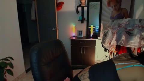 I AM BELLA  ----------- follow my  IG  TINNS 69 online show from February 2026 11:46:01 PM