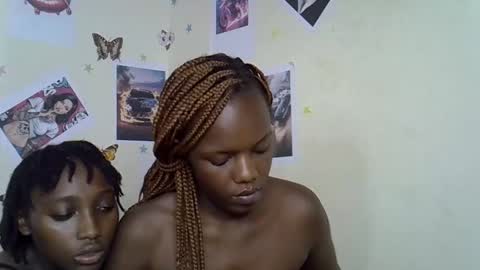 tinnie_e online show from January 2026 10:01:01 PM