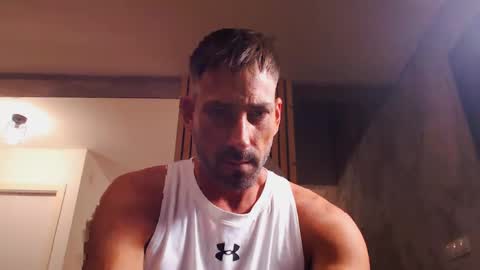 Snapshot of tinoclandestino chatting on January 2025 06:32:01 PM tinoclandestino online show from January 2025 06:32:01 PM