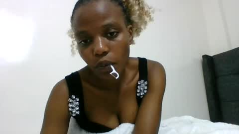 Snapshot of tiny_charm chatting on July 2026 09:53:01 PM tiny_charm online show from July 2026 09:53:01 PM