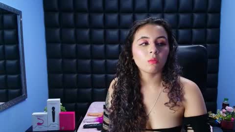 Snapshot of tiny_love_ chatting on November 2025 03:20:01 AM tiny online show from November 2025 03:20:01 AM