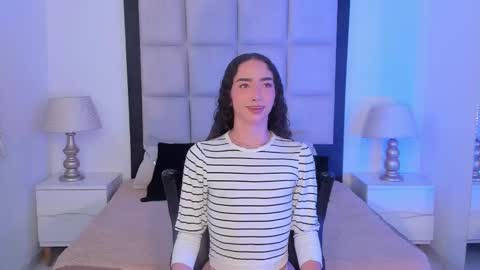 Thomm  Independent Model online show from February 2026 06:40:02 AM