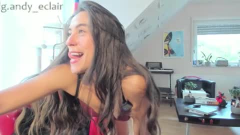 Tiny online show from September 2025 06:48:02 AM