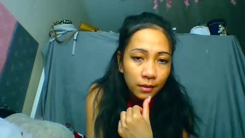 Tinyasian911718 sweetinyasian instagram online show from December 2024 03:12:02 PM