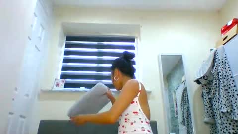 Tinyasian911718 sweetinyasian instagram online show from January 2025 12:49:02 PM