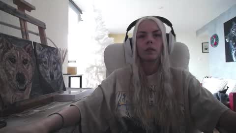 stage Kylie Sinner  brand CLITBAIT online show from November 2025 02:19:01 PM