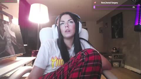 Snapshot of tinykylie chatting on June 2026 03:37:02 AM stage Kylie Sinner brand CLITBAIT online show from June 2026 03:37:02 AM