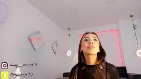 Luna  online show from February 2025 05:17:02 PM