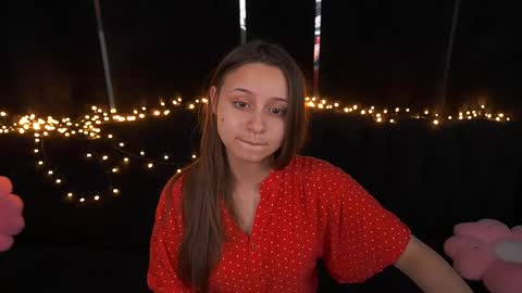 tinynataliee online show from May 2026 09:00:02 PM