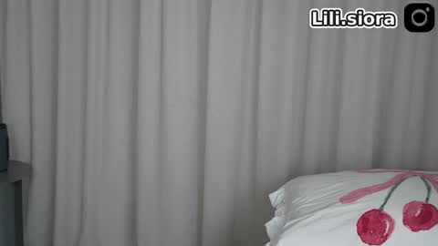 Lili online show from March 2026 04:03:02 PM