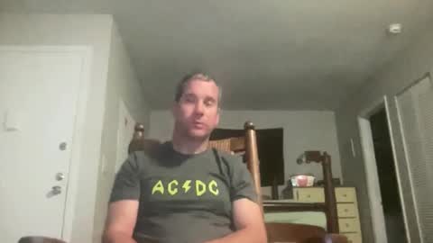 tleigh24 online show from December 2025 02:06:02 AM