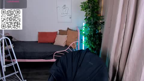 Snapshot of to_your chatting on November 2025 09:59:02 PM 2 GMT Mo Tu We Th Fr 10am-4am online show from November 2025 09:59:02 PM