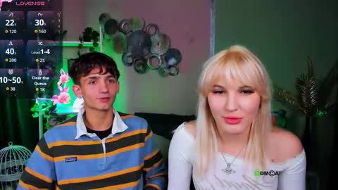 tobi_yours online show from October 2025 07:14:02 PM