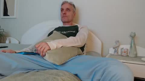 Daniel Bisexual uncut 20cm online show from January 2025 02:52:02 PM