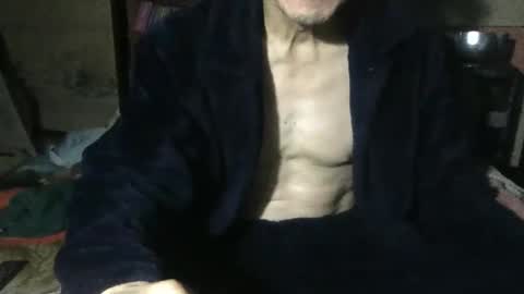 small man online show from November 2025 06:01:01 PM