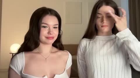 Snapshot of tokyo_blomm chatting on May 2026 01:41:01 PM Alice Alice - online show from May 2026 01:41:01 PM