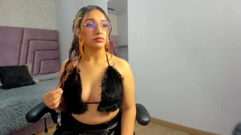 Snapshot of tokyo_royal chatting on March 2026 08:04:02 PM tokyo_royal online show from March 2026 08:04:02 PM