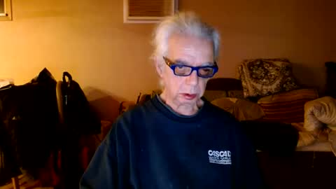 tom112292014 online show from December 2024 11:41:02 PM