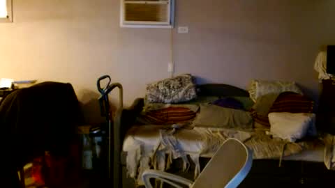 tom112292014 online show from December 2025 05:40:02 PM