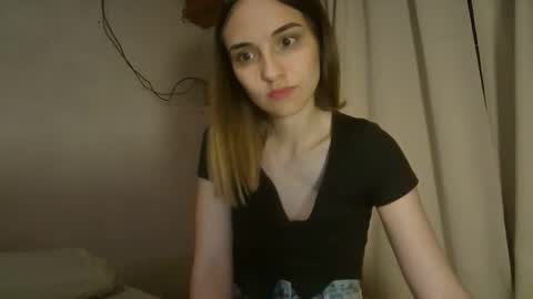 Snapshot of tom316972 chatting on October 2025 10:10:01 PM Flor online show from October 2025 10:10:01 PM