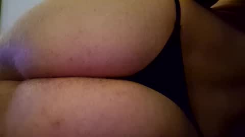 tom873828 online show from October 2025 09:53:02 PM