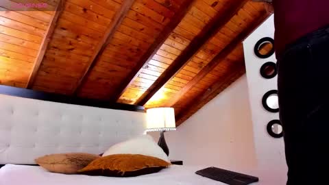   online show from November 2025 12:37:02 PM