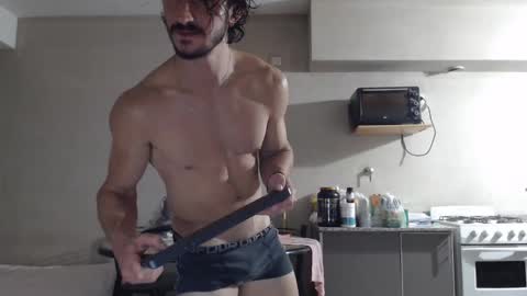 tom_show online show from March 2025 02:26:01 AM