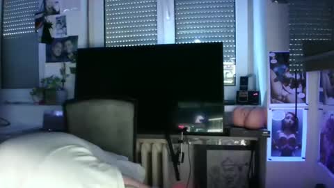 tomame_ online show from January 2025 10:02:01 AM