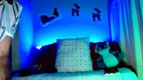 tomas gerauld. make me happy with 10000 tokens online show from December 2024 02:02:02 AM