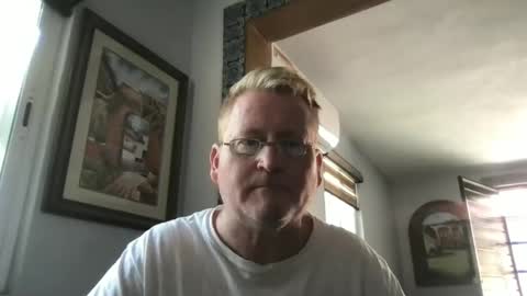 Snapshot of tomascausa chatting on January 2025 08:32:02 PM Hola online show from January 2025 08:32:02 PM