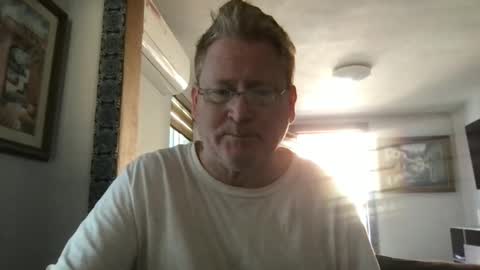 Snapshot of tomascausa chatting on January 2025 05:32:01 PM Hola online show from January 2025 05:32:01 PM