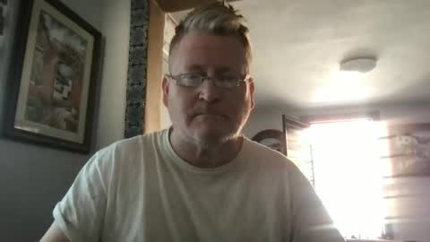 Snapshot of tomascausa chatting on February 2025 05:30:01 PM Hola online show from February 2025 05:30:01 PM