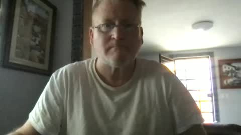 Snapshot of tomascausa chatting on February 2025 11:58:02 PM Hola online show from February 2025 11:58:02 PM