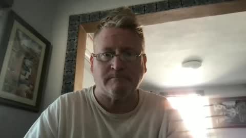 Snapshot of tomascausa chatting on February 2025 06:03:01 PM Hola online show from February 2025 06:03:01 PM