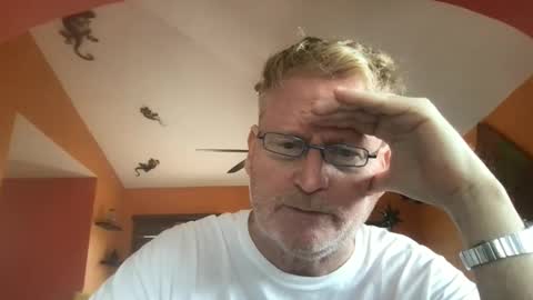 Hola online show from December 2025 07:12:02 PM