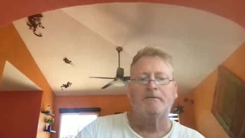 Snapshot of tomascausa chatting on April 2026 06:32:01 PM Hola online show from April 2026 06:32:01 PM