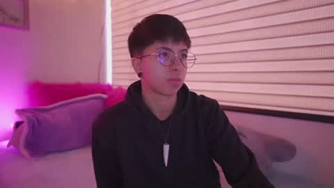 Snapshot of tomboy_tommy chatting on July 2026 01:06:02 PM Tommy online show from July 2026 01:06:02 PM
